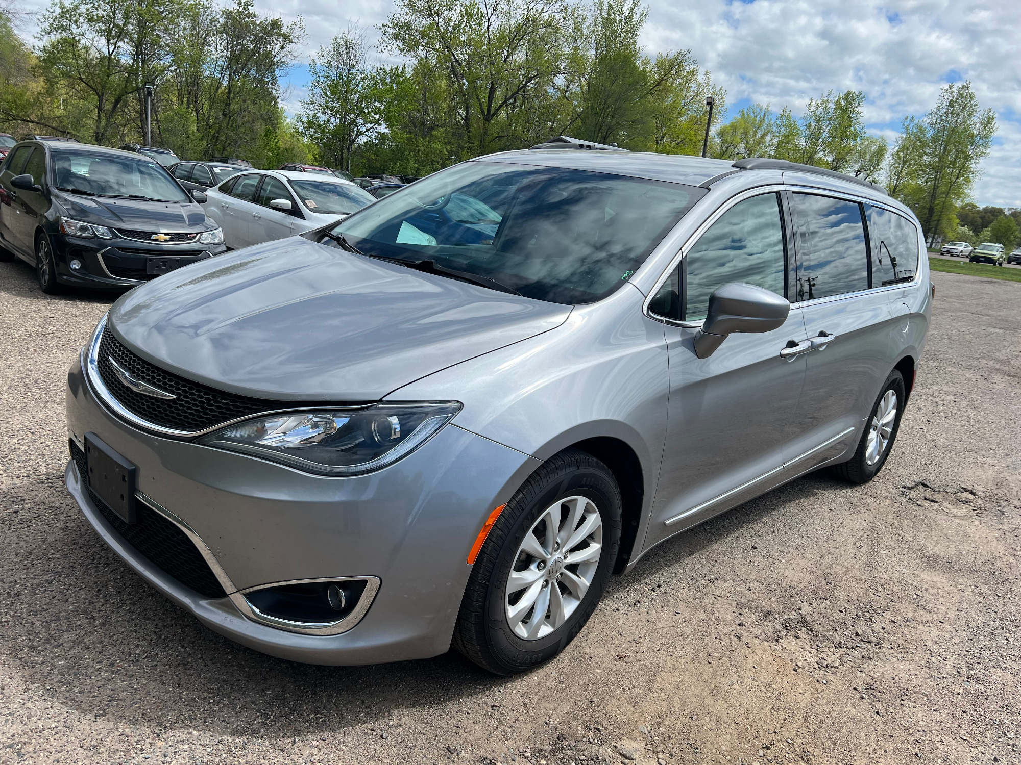 photo of 2017 Chrysler Pacifica Touring